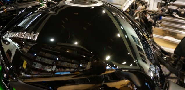 カワサキ H2 にガラスコーティング?フィルム施工 kawasaki